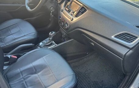 Hyundai Solaris II рестайлинг, 2018 год, 730 000 рублей, 6 фотография