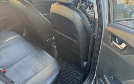 Hyundai Solaris II рестайлинг, 2018 год, 730 000 рублей, 5 фотография