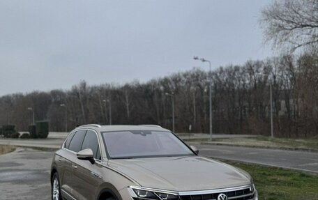 Volkswagen Touareg III, 2018 год, 4 250 000 рублей, 12 фотография