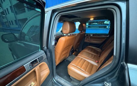 Volkswagen Touareg III, 2004 год, 850 000 рублей, 11 фотография