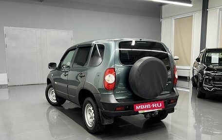 Chevrolet Niva I рестайлинг, 2017 год, 795 000 рублей, 6 фотография