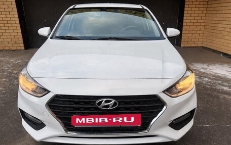 Hyundai Solaris II рестайлинг, 2017 год, 750 000 рублей, 1 фотография