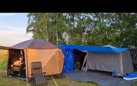 Toyota HiAce H100, 1991 год, 700 000 рублей, 8 фотография