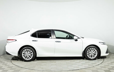 Toyota Camry, 2021 год, 2 750 000 рублей, 4 фотография