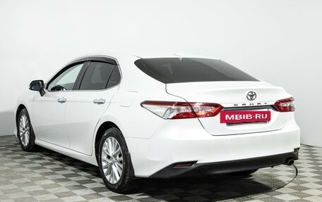 Toyota Camry, 2021 год, 2 750 000 рублей, 7 фотография