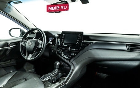 Toyota Camry, 2021 год, 2 750 000 рублей, 9 фотография