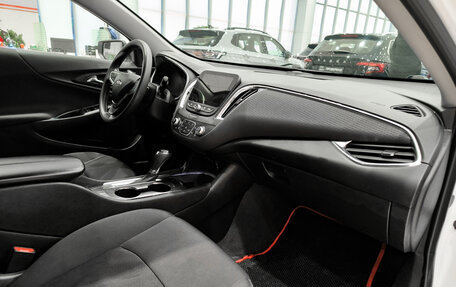 Chevrolet Malibu IX, 2020 год, 1 730 000 рублей, 13 фотография