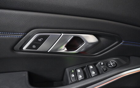 BMW 3 серия, 2020 год, 3 690 000 рублей, 15 фотография