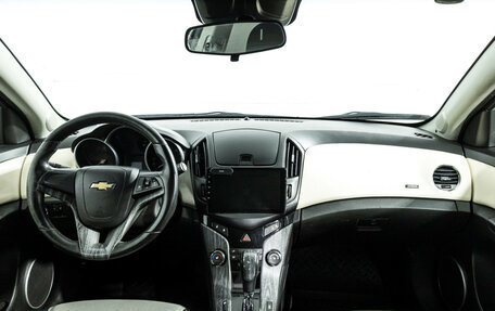 Chevrolet Cruze II, 2013 год, 649 585 рублей, 13 фотография