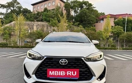 Toyota Yaris XP150 рестайлинг, 2021 год, 1 000 000 рублей, 2 фотография