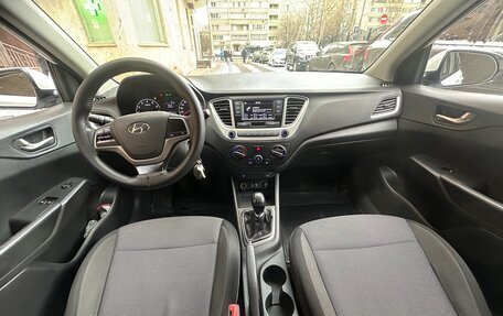 Hyundai Solaris II рестайлинг, 2017 год, 750 000 рублей, 8 фотография