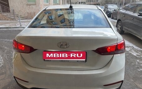 Hyundai Solaris II рестайлинг, 2017 год, 750 000 рублей, 5 фотография