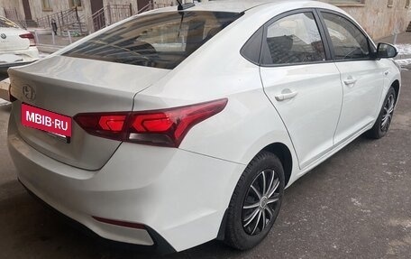 Hyundai Solaris II рестайлинг, 2017 год, 750 000 рублей, 4 фотография