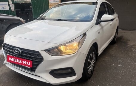 Hyundai Solaris II рестайлинг, 2017 год, 750 000 рублей, 3 фотография