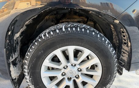 Toyota Land Cruiser Prado 150 рестайлинг 2, 2014 год, 3 490 000 рублей, 6 фотография