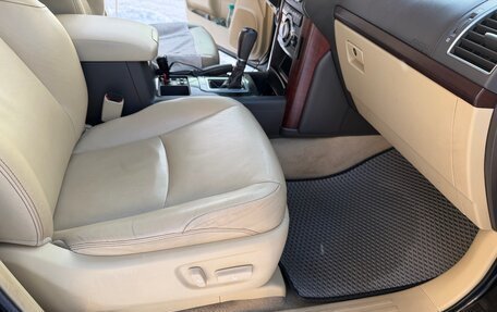 Toyota Land Cruiser Prado 150 рестайлинг 2, 2014 год, 3 490 000 рублей, 13 фотография