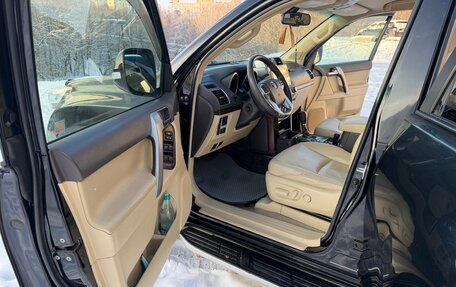 Toyota Land Cruiser Prado 150 рестайлинг 2, 2014 год, 3 490 000 рублей, 12 фотография