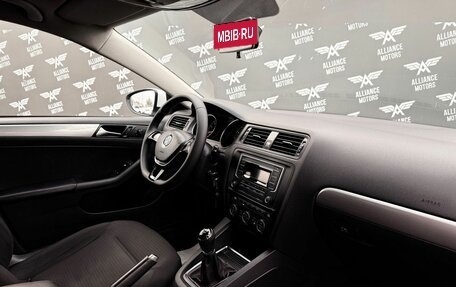 Volkswagen Jetta VI, 2016 год, 925 000 рублей, 23 фотография