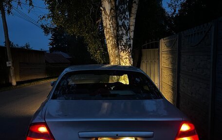 Nissan Gloria XI, 2001 год, 900 000 рублей, 4 фотография