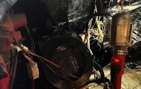 Nissan Gloria XI, 2001 год, 900 000 рублей, 14 фотография