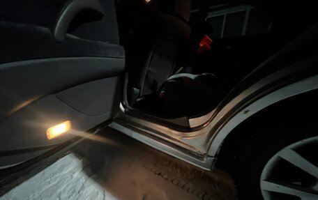 Nissan Gloria XI, 2001 год, 900 000 рублей, 30 фотография