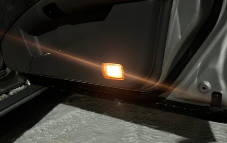 Nissan Gloria XI, 2001 год, 900 000 рублей, 34 фотография