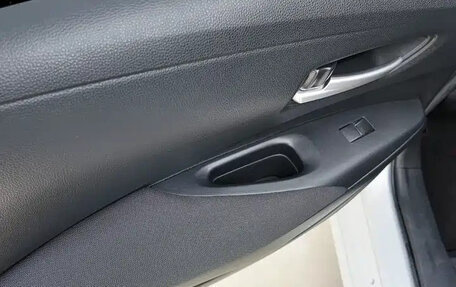 Toyota Corolla, 2022 год, 1 200 000 рублей, 10 фотография