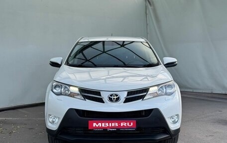 Toyota RAV4, 2015 год, 1 770 000 рублей, 2 фотография