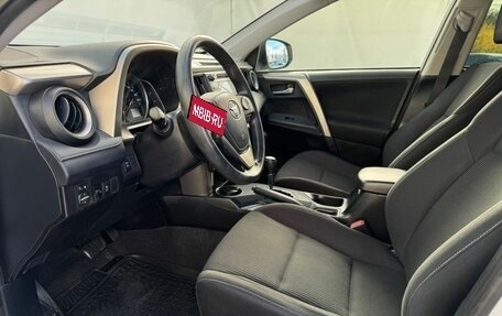 Toyota RAV4, 2015 год, 1 770 000 рублей, 9 фотография