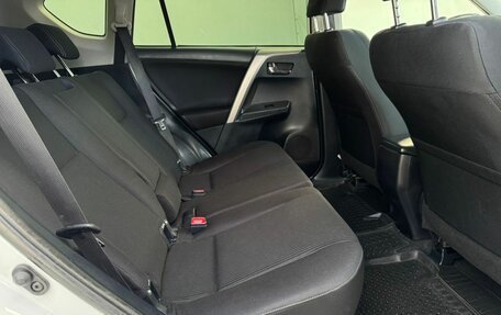 Toyota RAV4, 2015 год, 1 770 000 рублей, 17 фотография