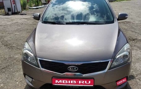 KIA cee'd I рестайлинг, 2011 год, 900 000 рублей, 1 фотография