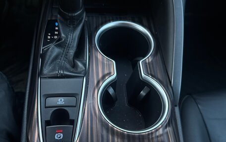 Toyota Camry, 2019 год, 2 550 000 рублей, 21 фотография