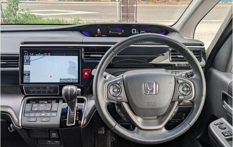 Honda Stepwgn IV, 2021 год, 1 690 000 рублей, 14 фотография