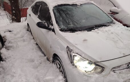 Hyundai Solaris II рестайлинг, 2012 год, 850 000 рублей, 1 фотография