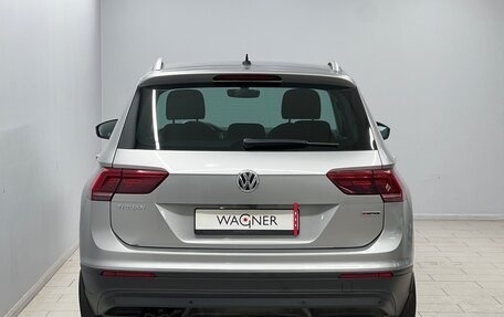 Volkswagen Tiguan II, 2018 год, 2 150 000 рублей, 4 фотография
