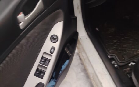 Hyundai Solaris II рестайлинг, 2012 год, 850 000 рублей, 8 фотография