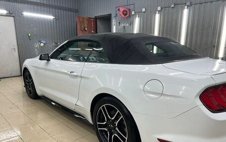 Ford Mustang VI рестайлинг, 2017 год, 2 800 000 рублей, 3 фотография