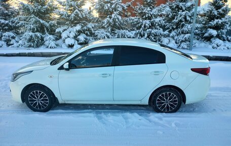 KIA Rio IV, 2019 год, 1 300 000 рублей, 10 фотография