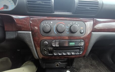 Dodge Stratus II, 2002 год, 230 000 рублей, 9 фотография