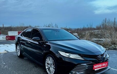 Toyota Camry, 2018 год, 2 750 000 рублей, 2 фотография