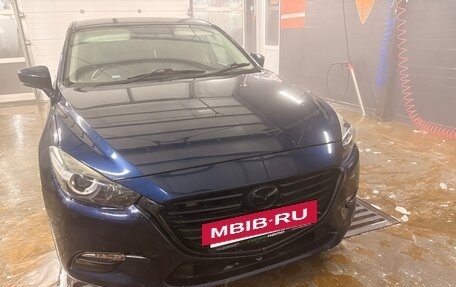 Mazda Axela, 2017 год, 1 300 000 рублей, 2 фотография