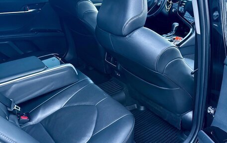 Toyota Camry, 2018 год, 2 750 000 рублей, 9 фотография