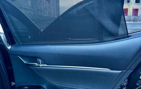 Toyota Camry, 2018 год, 2 750 000 рублей, 11 фотография