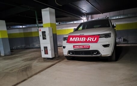 Jeep Grand Cherokee, 2016 год, 5 100 000 рублей, 1 фотография