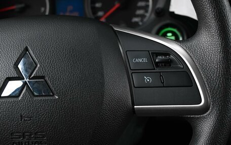 Mitsubishi Outlander III рестайлинг 3, 2022 год, 2 699 000 рублей, 15 фотография