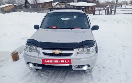 Chevrolet Niva I рестайлинг, 2009 год, 420 000 рублей, 4 фотография