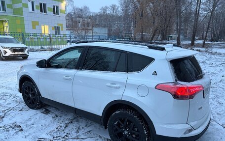 Toyota RAV4, 2018 год, 2 750 000 рублей, 3 фотография