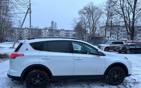 Toyota RAV4, 2018 год, 2 750 000 рублей, 2 фотография