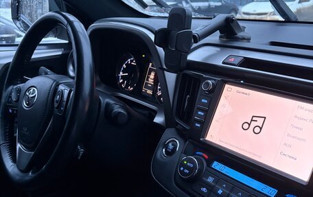 Toyota RAV4, 2018 год, 2 750 000 рублей, 13 фотография