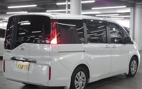 Honda Stepwgn IV, 2016 год, 1 610 003 рублей, 3 фотография